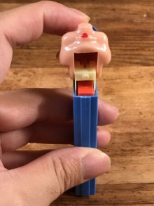 他の写真1: Disney “Three Little Pigs” No Feet Pez Dispenser　3匹のこぶた　ビンテージ　ペッツ　足無し　ディズニー　60〜70年代