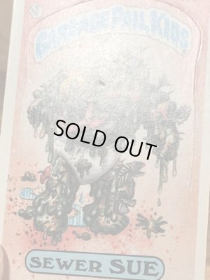 トップス社製のガーベッジペイルキッズの80年代ビンテージステッカーカード