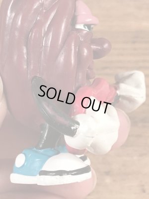 企業キャラクターのカリフォルニアレーズンズの80’sヴィンテージPVCフィギュア