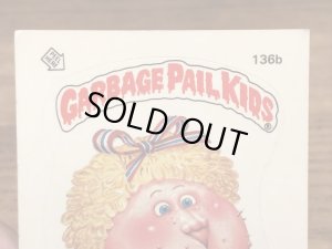 トップス社製のガーベッジペイルキッズの80年代ビンテージステッカーカード