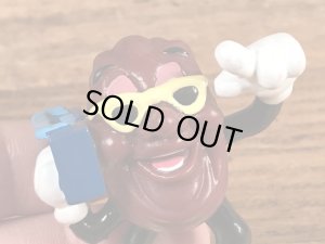 ハーディーズから配布されたカリフォルニアレーズンの80年代ビンテージPVCフィギュア