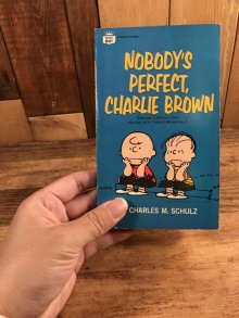 他の写真3: Snoopy Peanuts Gang “Nobody's Perfect,Charlie Brown” Comic Book　スヌーピー　ビンテージ　コミックブック　漫画本　60〜70年代