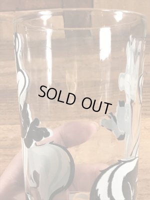 ルーニーテューンズのペペルピューの70年代ビンテージガラスコップ