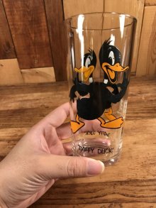 他の写真3: Pepsi Collector Series Looney Tunes “Daffy Duck” Glass　ダフィーダック　ビンテージ　グラス　ペプシ　70年代