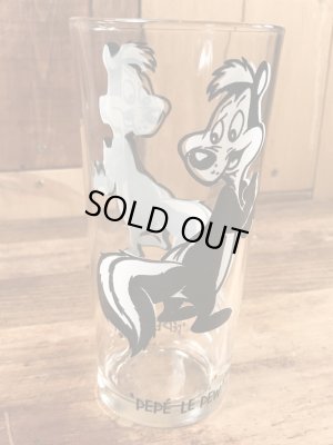 ルーニーテューンズのペペルピューの70年代ビンテージガラスコップ