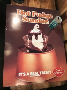 他の写真3: Dairy Queen “Hot Fudge Sundae” Poster　デイリークイーン　ビンテージ　ポスター　サンデー　80年代