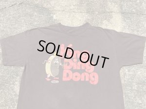 Hostessのチョコレートケーキのキャラクター“King Ding Dong”の90’sヴィンテージティーシャツ