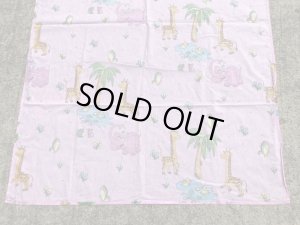 ピンク色の動物柄のヴィンテージフラットシーツ