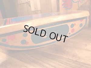 キッズ用のアンティークのヴィンテージ木馬