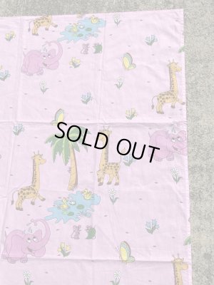 ピンクの象とキリンのビンテージフラットシーツ