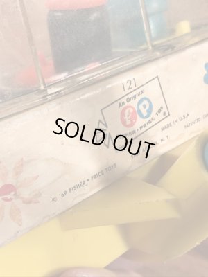 Fisher Price社製のリトルピープルの60’sヴィンテージプルトイ