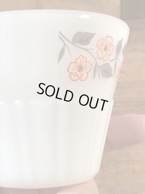 Termocrisaのフラワー柄の70〜80’sヴィンテージミルクガラスカップ