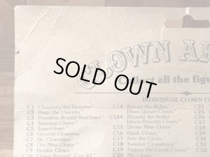 クラウンアラウンドのブリスター入りの80年代ビンテージPVCフィギュア