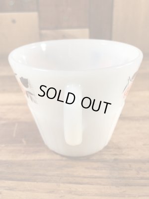 Termocrisaのフラワー柄の70〜80’sヴィンテージミルクガラスカップ