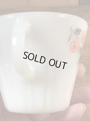 Termocrisaのフラワー柄の70〜80’sヴィンテージミルクガラスカップ