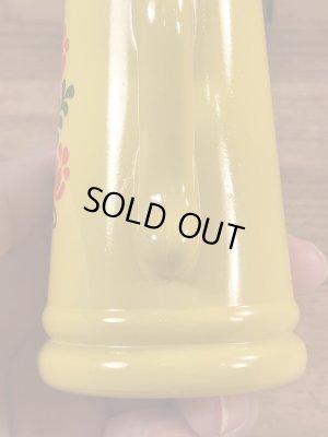 エイボン社製の花の絵が付いたポットの70年代ビンテージ容器