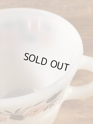 Termocrisaのフラワー柄の70〜80’sヴィンテージミルクガラスカップ