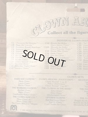 クラウンアラウンドのブリスター入りの80年代ビンテージPVCフィギュア