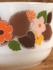 他の写真1: Schott Mainz Jena Glas “Flower” Milk Glass Mini Casserole　ミルクガラス　ビンテージ　ミニキャセロール　スコットマインツ　60〜70年代