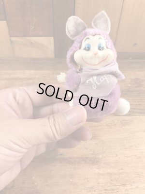 イースターバニーの紫の80’sヴィンテージクリップドール