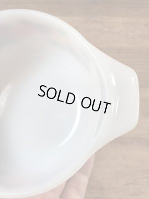 Schott Mainz社製のフラワー柄の60〜70’sヴィンテージミルクガラス皿