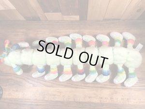 パステルカラーの芋虫“Lots A Legs”の80’sヴィンテージプラッシュドール