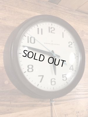 ゼネラルエレクトリック社のスクールや会社で使われていた60〜70年代ビンテージ掛け時計