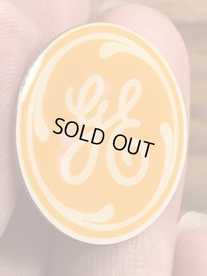 General Electric社のエナメル加工の80’sヴィンテージピンズ