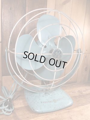 ゼネラルエレクトリック社の鉄製の50〜60年代ビンテージ扇風機