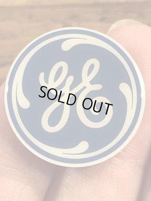 General Electric社のエナメル加工の80’sヴィンテージピンズ