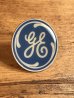 ゼネラルエレクトリックの“GE”の80年代ビンテージピンバッジ