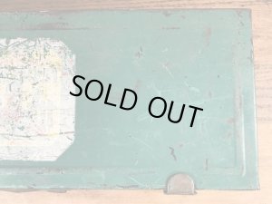 American Toy & Furniture社のメタル製の50’sヴィンテージ工具箱