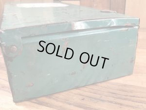 American Toy & Furniture社のメタル製の50’sヴィンテージ工具箱