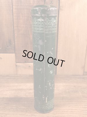 The Fisk Rubber社製のチョークの粉が入っていた30’sヴィンテージTin缶