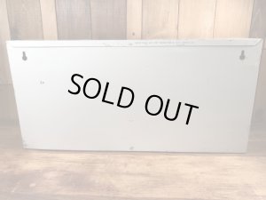 ACスパークプラグの電球が入っていた50〜60’sヴィンテージメタルキャビネット