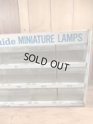 ACスパークプラグの電球が入っていた50〜60’sヴィンテージメタルキャビネット