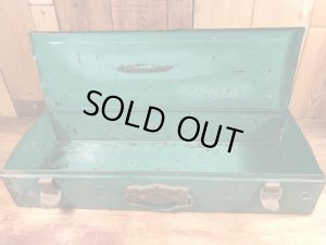 American Toy & Furniture社の金属製の50年代ビンテージツールボックス