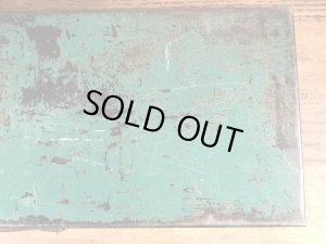 American Toy & Furniture社のメタル製の50’sヴィンテージ工具箱