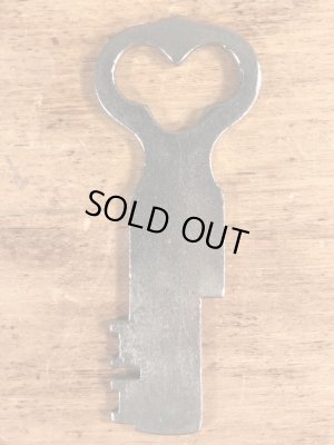 Pauly Jail Building Co.の刑務所のビンテージキー