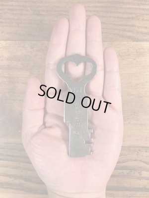 アメリカの刑務所で使われていたジェイル物のビンテージの鍵