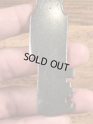 Pauly Jail Building Co.の刑務所のビンテージキー