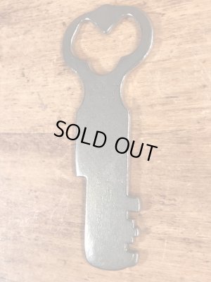 Pauly Jail Building Co.の刑務所のビンテージキー