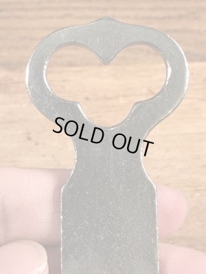 Pauly Jail Building Co.の刑務所のビンテージキー