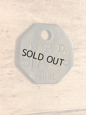 B.P.D.“51A 29”のツールのビンテージ真鍮タグ