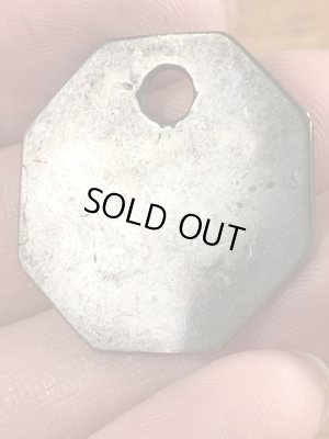 B.P.D.“51A 29”のツールのビンテージ真鍮タグ