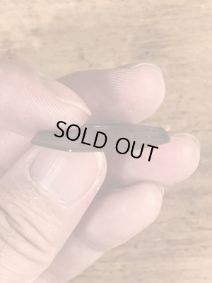 B.P.D.“21B 52”と書かれたツールに付いていたヴィンテージブラスタグ