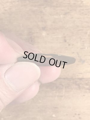 B.P.D.“21-85”と書かれたツールに付いていたヴィンテージブラスタグ