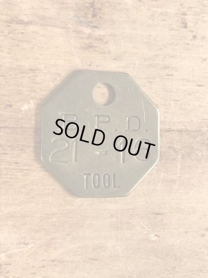 B.P.D.“21-16”と書かれたツールに付いていたヴィンテージブラスタグ