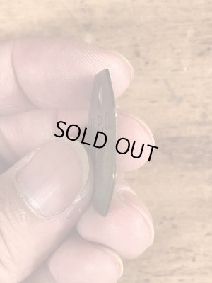 アンティークの真鍮製のビンテージツールタグ