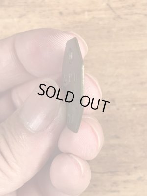 B.P.D.“21-16”のツールのビンテージ真鍮タグ